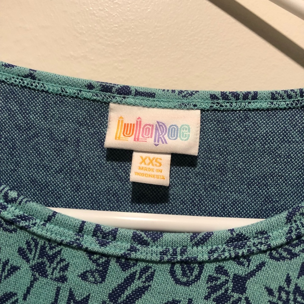 Lularoe top